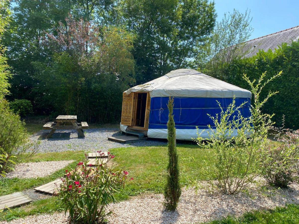Bed and Breakfast Les Yourtes Du Bearn - Domaine Des Deux Clos Pontiacq-Viellepinte Exteriér fotografie