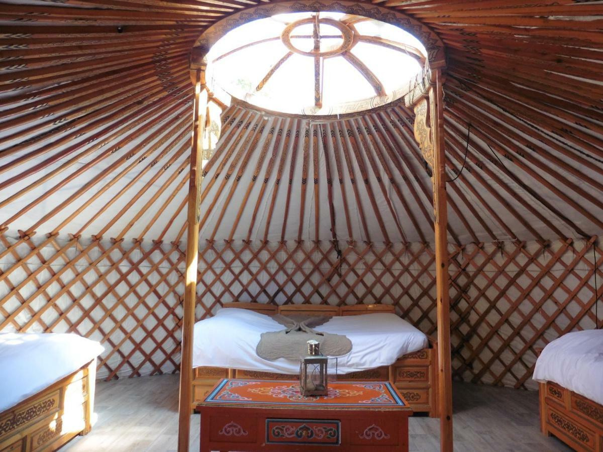 Bed and Breakfast Les Yourtes Du Bearn - Domaine Des Deux Clos Pontiacq-Viellepinte Exteriér fotografie